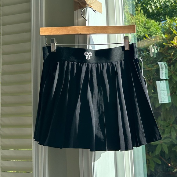 NEW TNA micro tennis skirt black - Picture 6 of 8